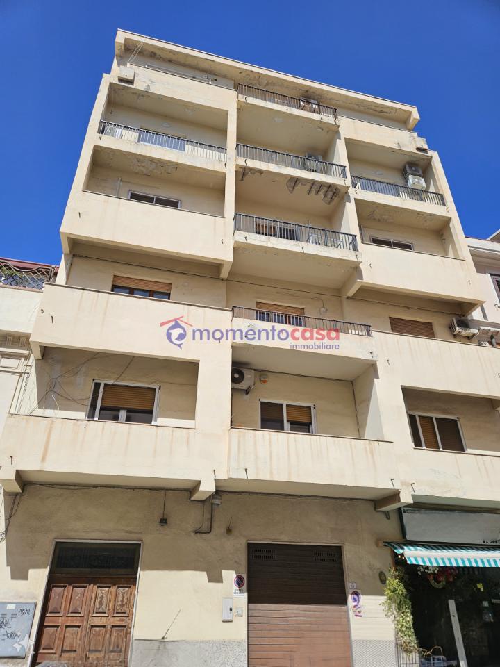 appartamento in vendita a Reggio di Calabria in zona Centro Storico