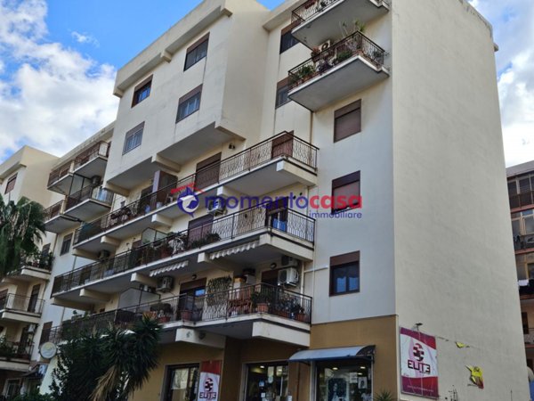 appartamento in vendita a Reggio di Calabria in zona Sbarre