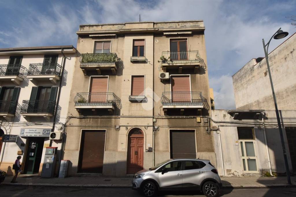 appartamento in vendita a Reggio di Calabria in zona Sbarre