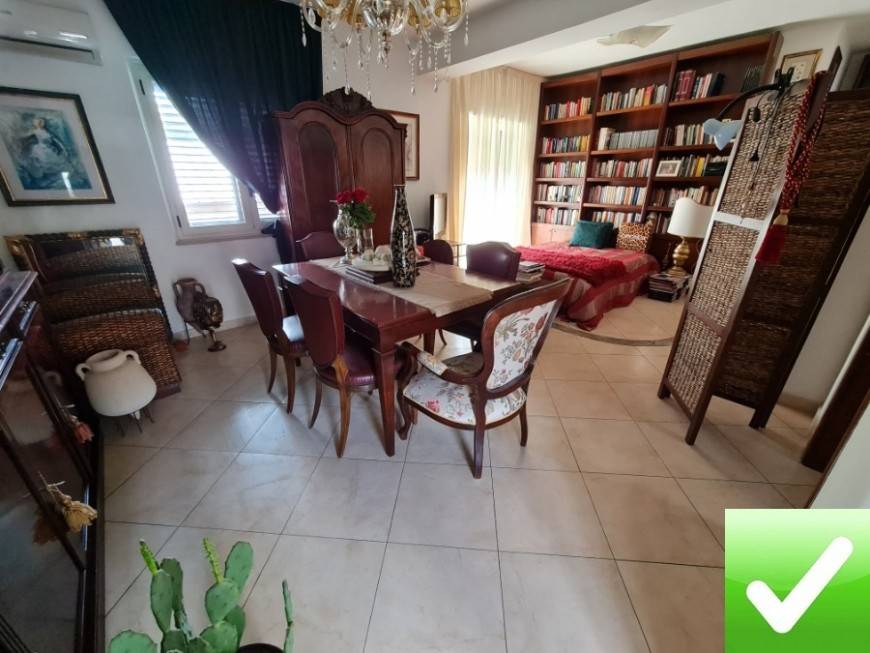casa indipendente in vendita a Reggio di Calabria in zona Vito