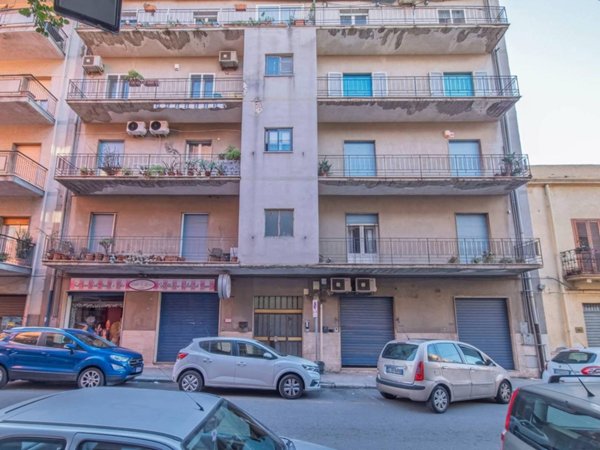 appartamento in vendita a Reggio di Calabria in zona Sbarre