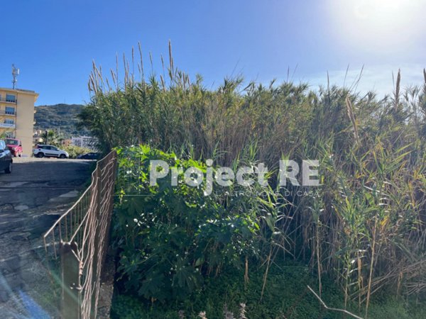 negozio in vendita a Reggio di Calabria in zona Pellaro