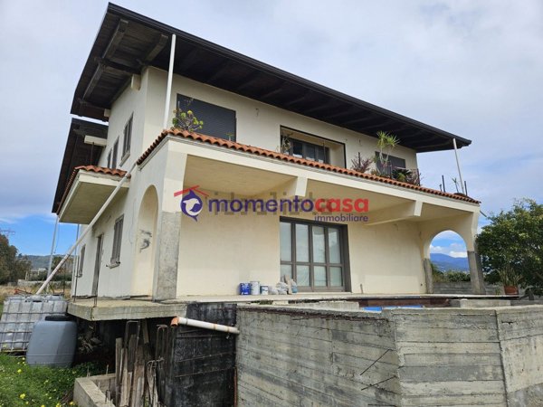 casa indipendente in vendita a Reggio di Calabria in zona Concessa