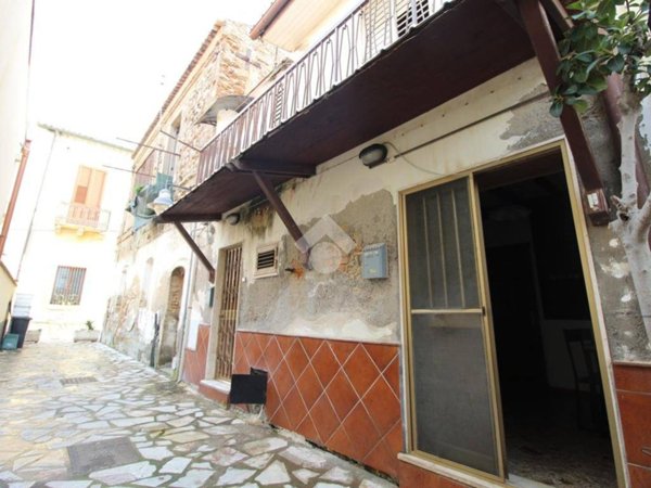 appartamento in vendita a Reggio di Calabria in zona Catona