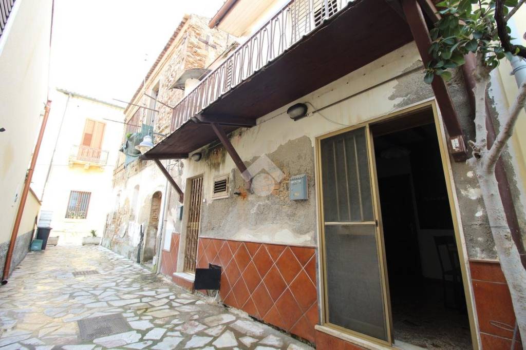 appartamento in vendita a Reggio di Calabria in zona Catona