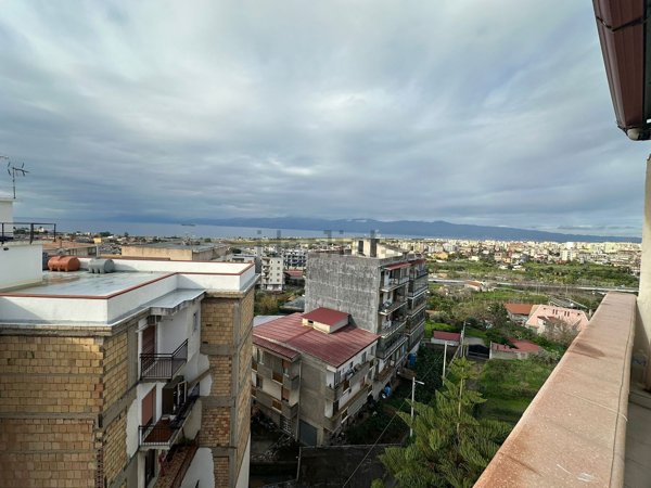 appartamento in vendita a Reggio di Calabria in zona Sbarre