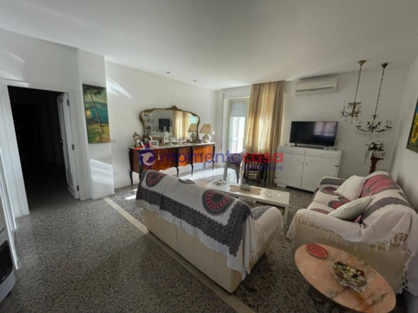 appartamento in vendita a Reggio di Calabria in zona Sbarre