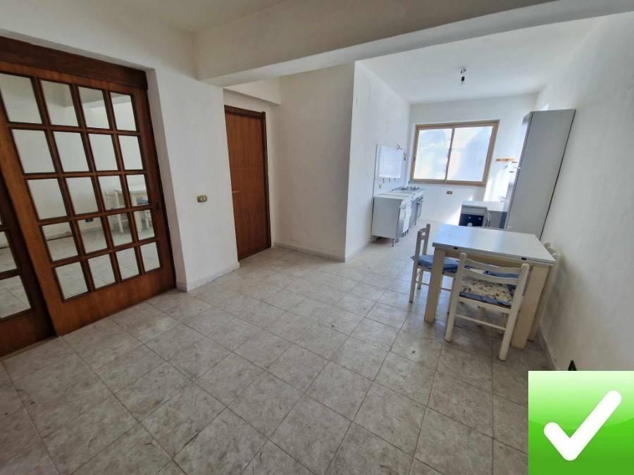 appartamento in vendita a Reggio di Calabria in zona Modena
