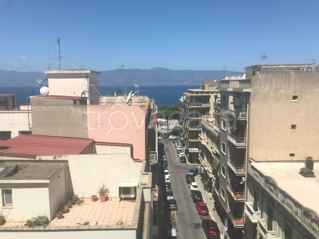 appartamento in vendita a Reggio di Calabria in zona Pineta Zerbi