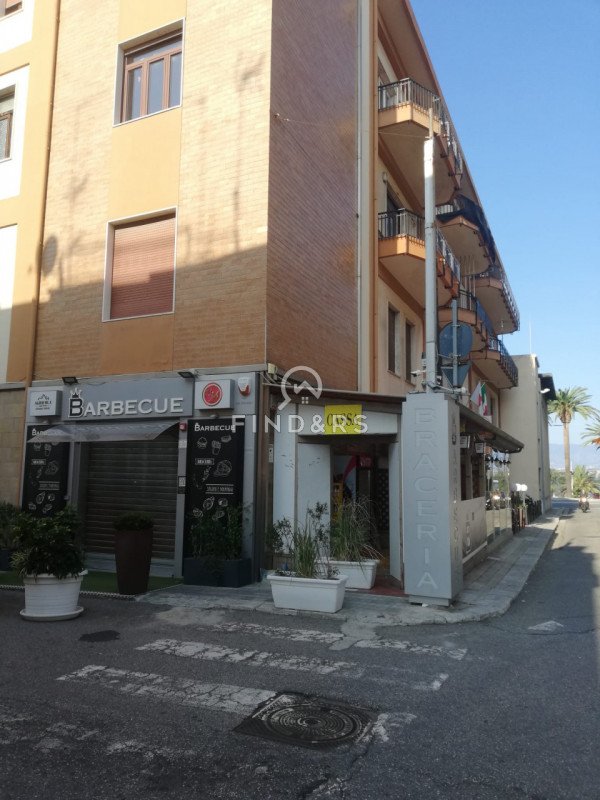 locale commerciale in vendita a Reggio di Calabria
