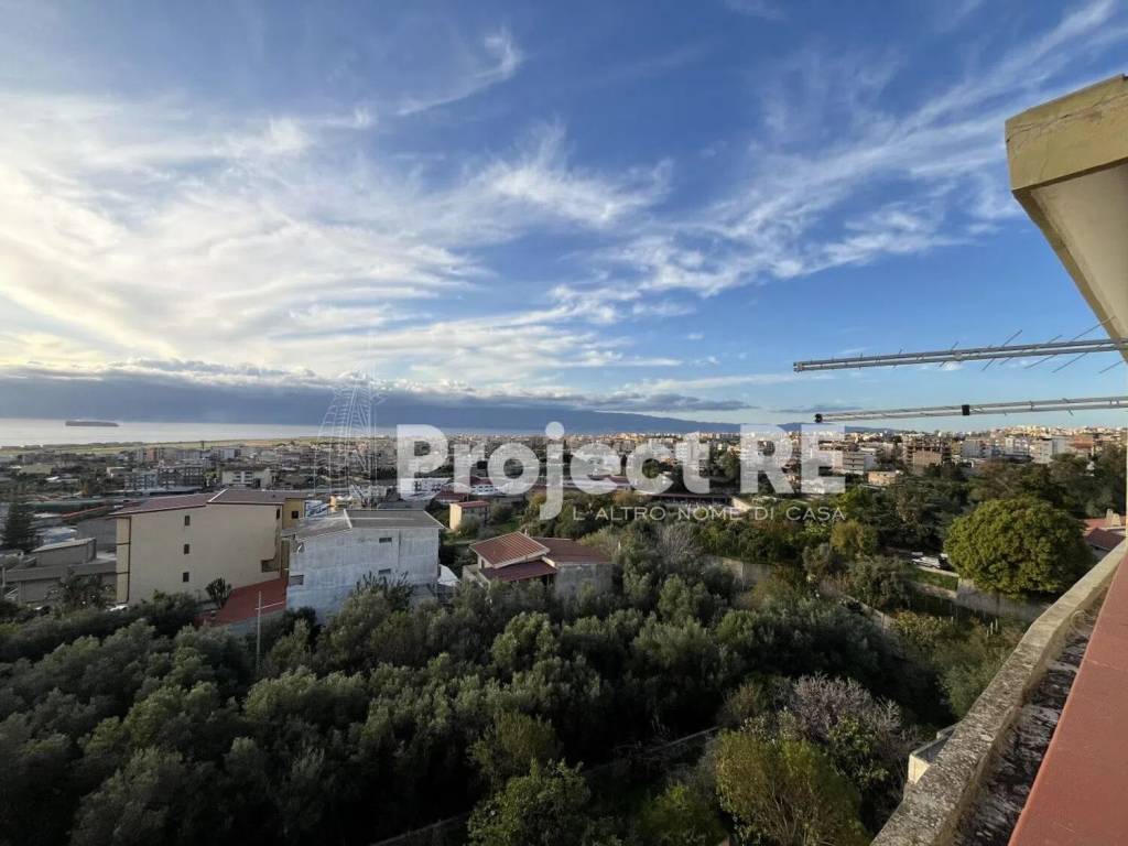 appartamento in vendita a Reggio di Calabria in zona Armo