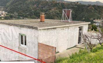 appartamento in vendita a Reggio di Calabria in zona Gallina