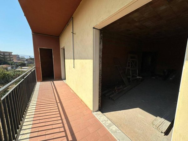 appartamento in vendita a Reggio di Calabria in zona Sbarre