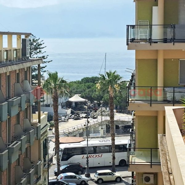 appartamento in vendita a Reggio di Calabria in zona Centro Storico