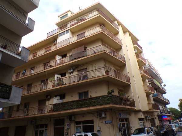 appartamento in vendita a Reggio di Calabria in zona Sbarre