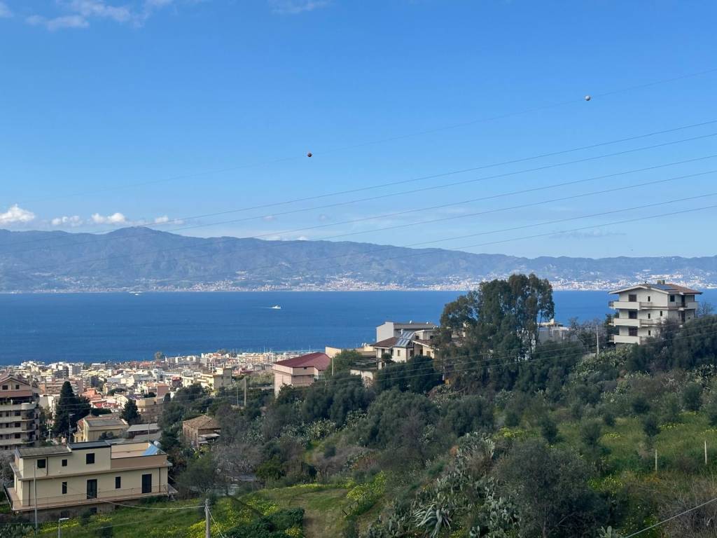 casa indipendente in vendita a Reggio di Calabria in zona Eremo