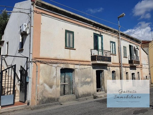 casa indipendente in vendita a Reggio di Calabria in zona Croce Valanidi