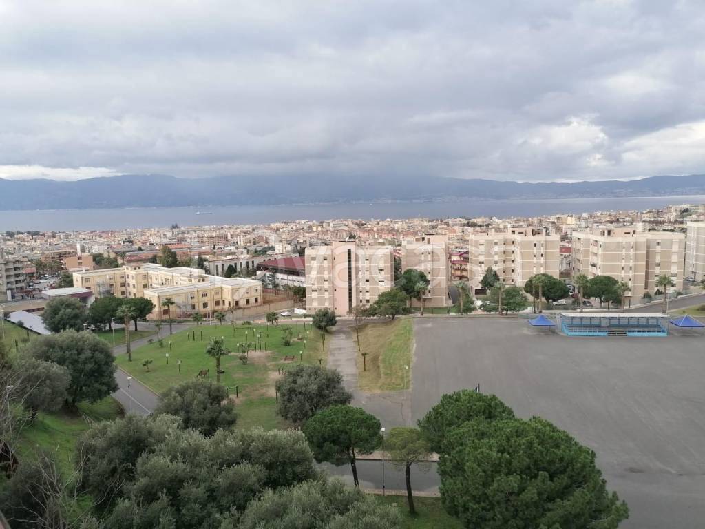 appartamento in vendita a Reggio di Calabria in zona Modena