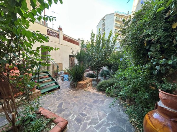 casa indipendente in vendita a Reggio di Calabria in zona Trabocchetto