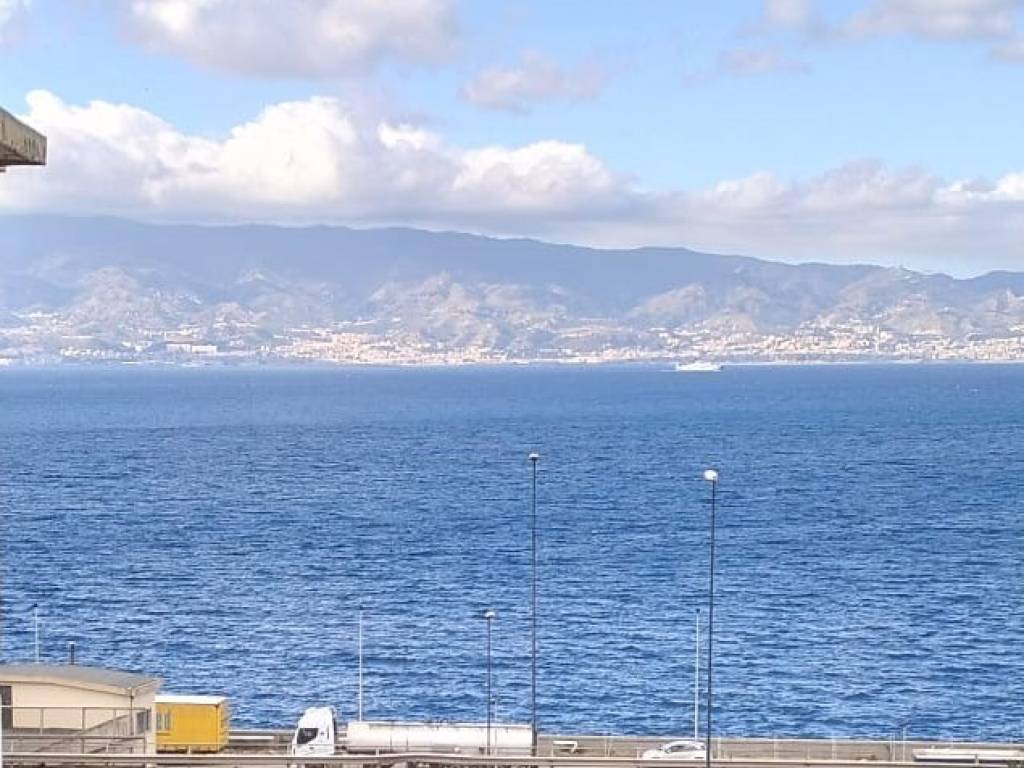appartamento in vendita a Reggio di Calabria in zona Catona