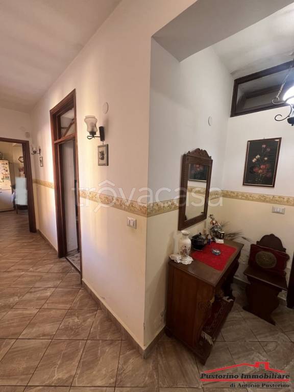 casa indipendente in vendita a Reggio di Calabria in zona Rione Ferrovieri