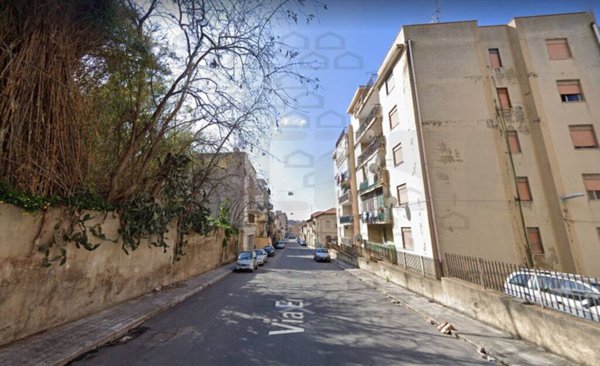 negozio in vendita a Reggio di Calabria in zona Centro Storico