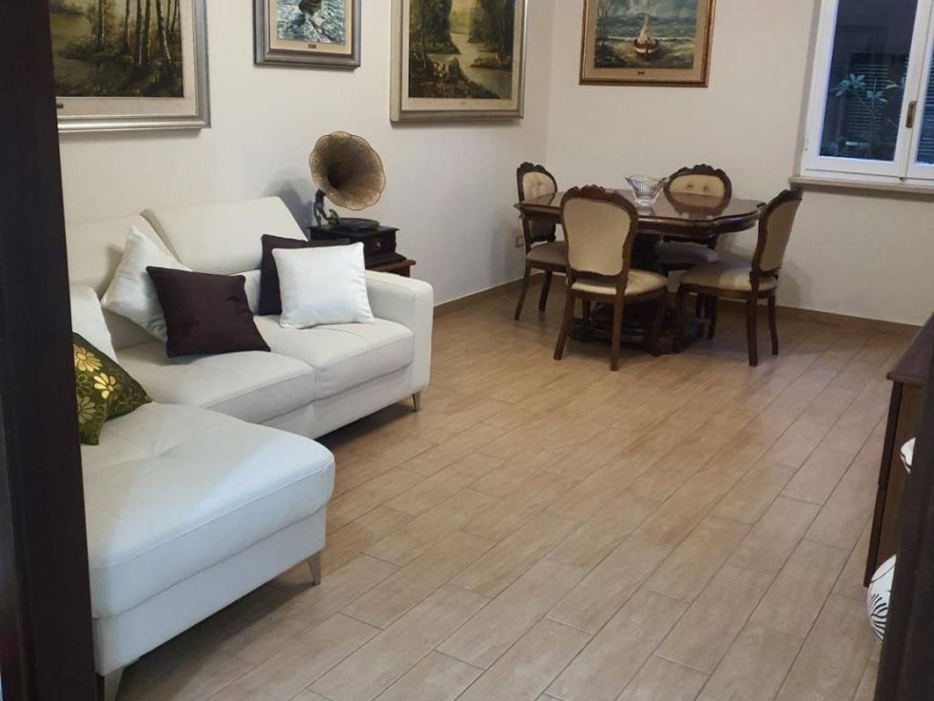 appartamento in vendita a Reggio di Calabria in zona Sbarre