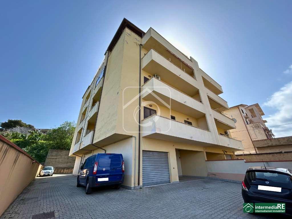 appartamento in vendita a Reggio di Calabria in zona Ravagnese