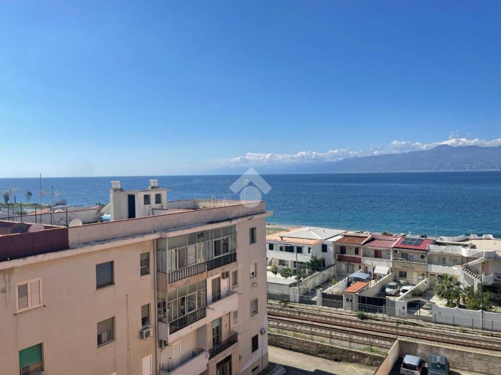 appartamento in vendita a Reggio di Calabria in zona Stadio