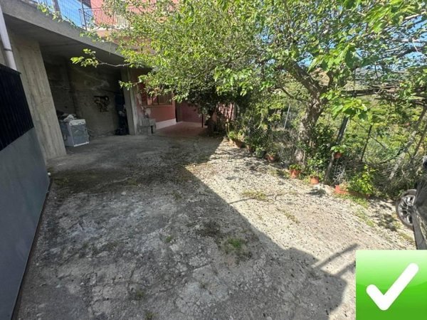 appartamento in vendita a Reggio di Calabria in zona Armo