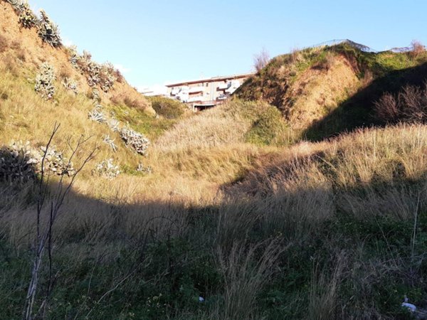 terreno agricolo in vendita a Reggio di Calabria in zona Catona