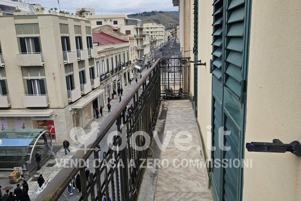 appartamento in vendita a Reggio di Calabria in zona Centro Storico
