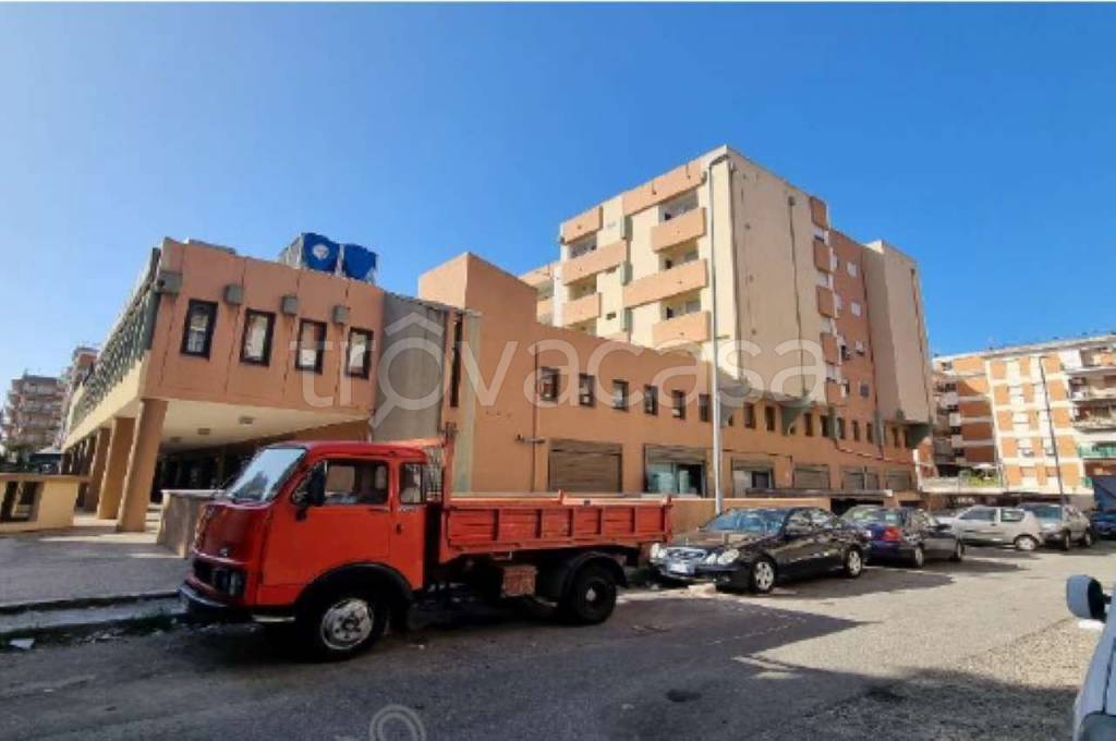 negozio in vendita a Reggio di Calabria in zona Centro Storico