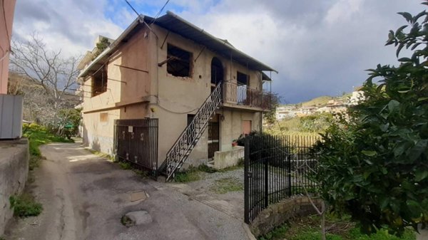 appartamento in vendita a Reggio di Calabria in zona Vito