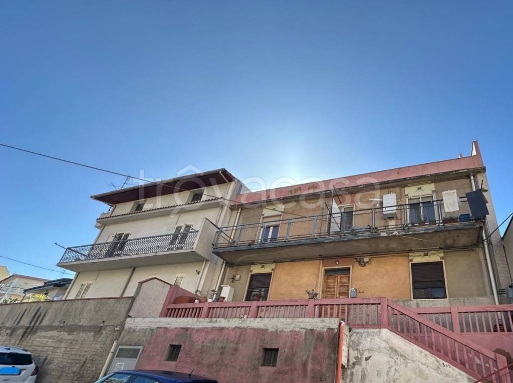 appartamento in vendita a Reggio di Calabria in zona Sbarre