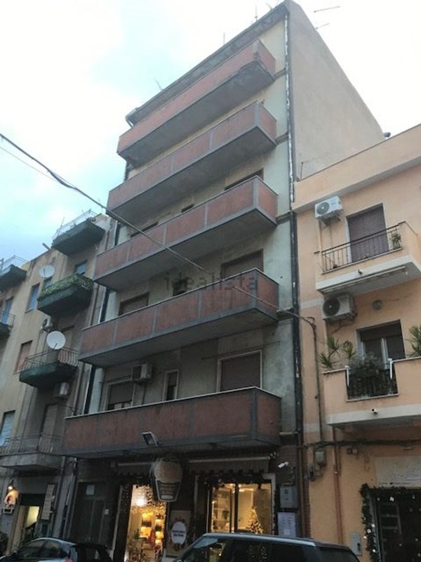 appartamento in vendita a Reggio di Calabria in zona Sbarre