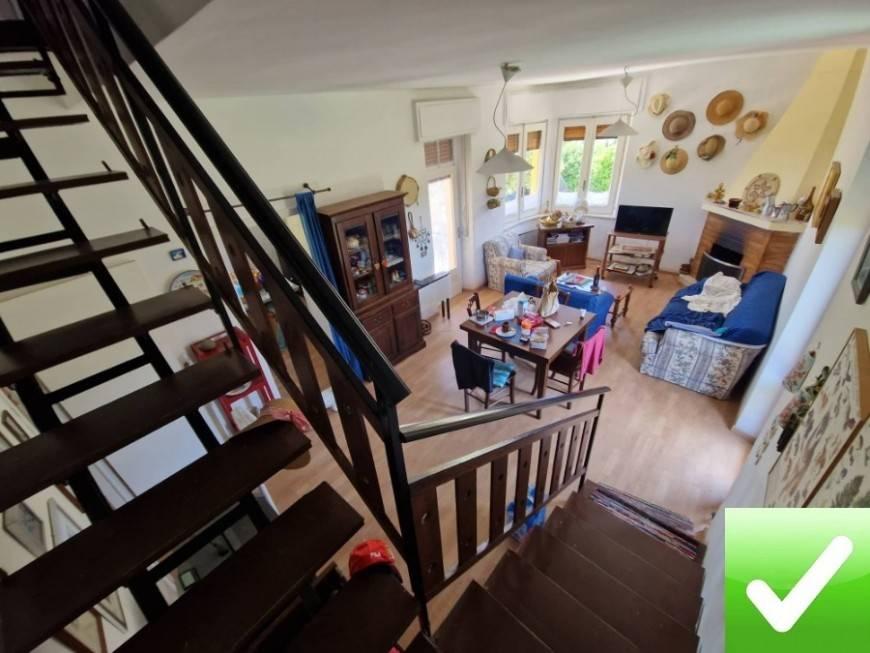 casa indipendente in vendita a Reggio di Calabria in zona Ortì