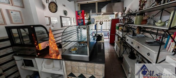 negozio in vendita a Reggio di Calabria in zona Pentimele