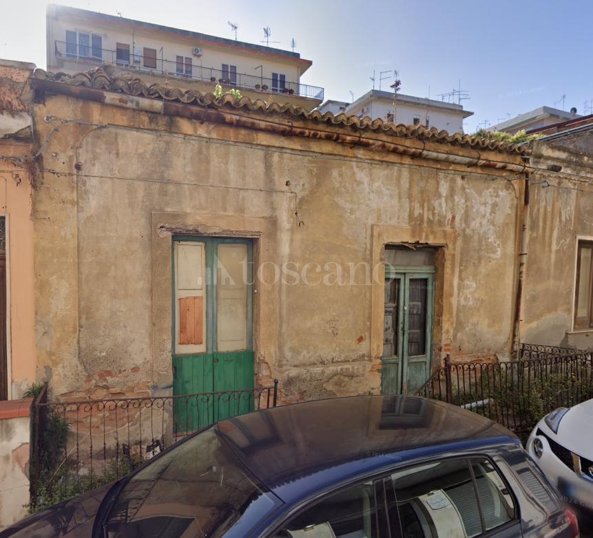 casa indipendente in vendita a Reggio di Calabria in zona Sbarre