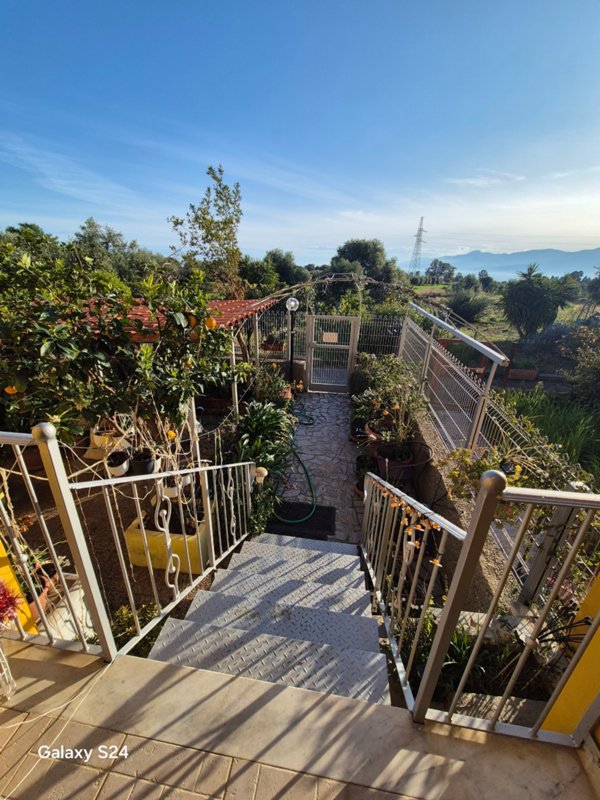 casa indipendente in vendita a Reggio di Calabria in zona Arghillà