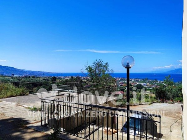 casa indipendente in vendita a Reggio di Calabria in zona Catona