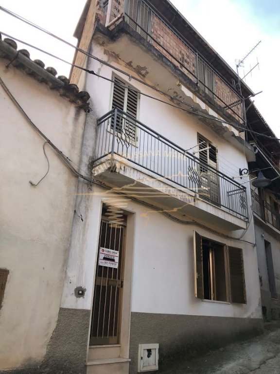 casa indipendente in vendita a Reggio di Calabria