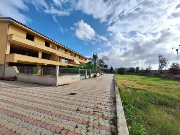casa indipendente in vendita a Reggio di Calabria in zona Sbarre