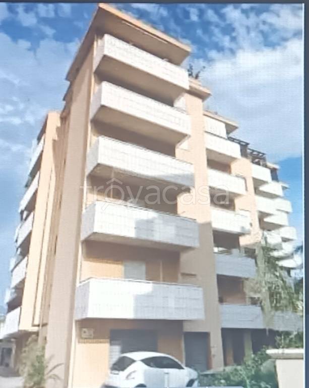 appartamento in vendita a Reggio di Calabria in zona Sbarre