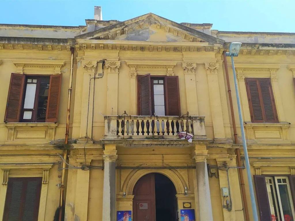 ufficio in vendita a Reggio di Calabria in zona Centro Storico