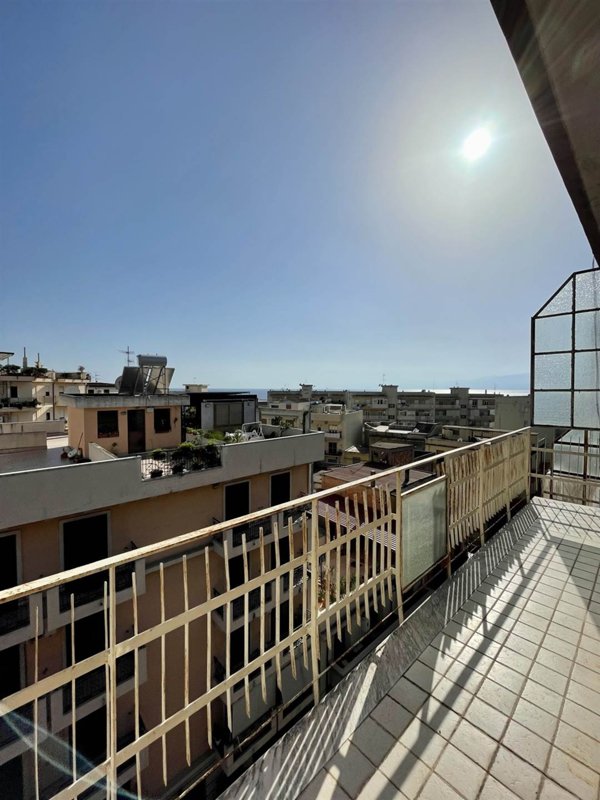 appartamento in vendita a Reggio di Calabria in zona Gebbione