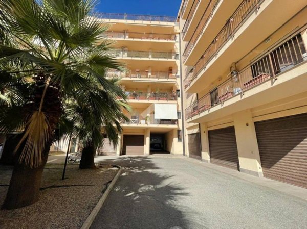 appartamento in vendita a Reggio di Calabria in zona Sbarre