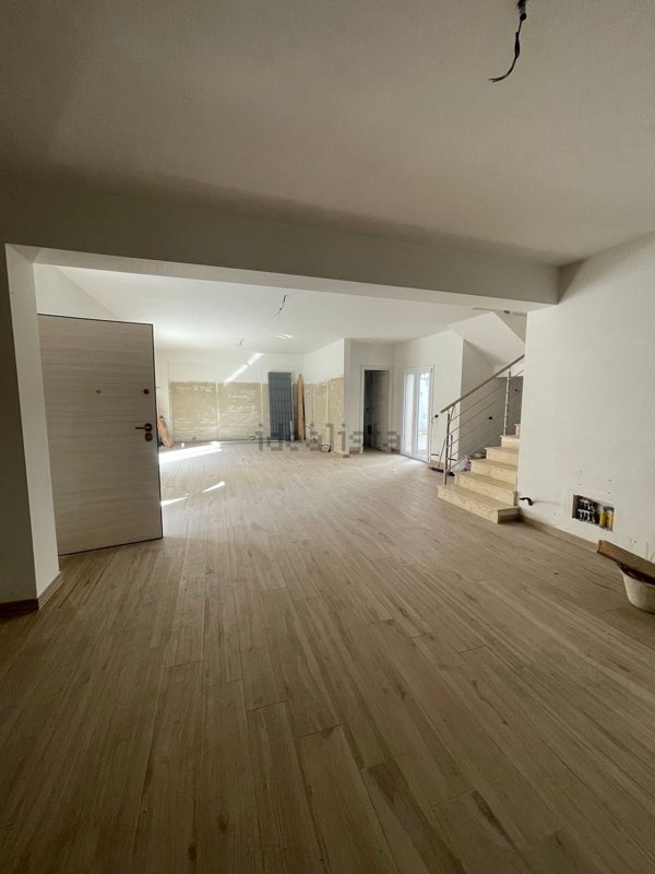 casa indipendente in vendita a Reggio di Calabria in zona Sbarre