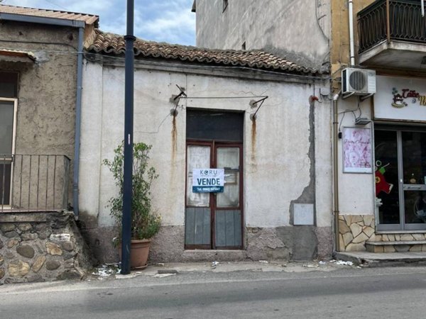casa indipendente in vendita a Reggio di Calabria in zona Archi