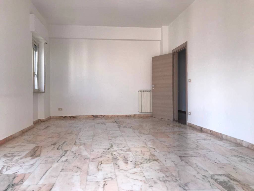 appartamento in vendita a Reggio di Calabria in zona Rione Ferrovieri